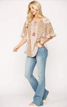 Load image into Gallery viewer, Floral Mixed Print Sleeve Top
