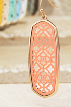 Load image into Gallery viewer, Filigree Geometric Oval Earrings
