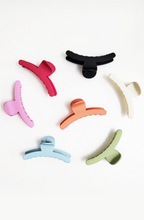 Cargar imagen en el visor de la galería, Matte Color Hair Claw Curl Clip
